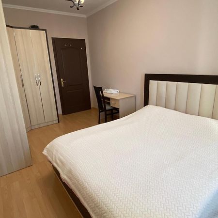 Comfortable 2-Br For 4 Тирана Экстерьер фото