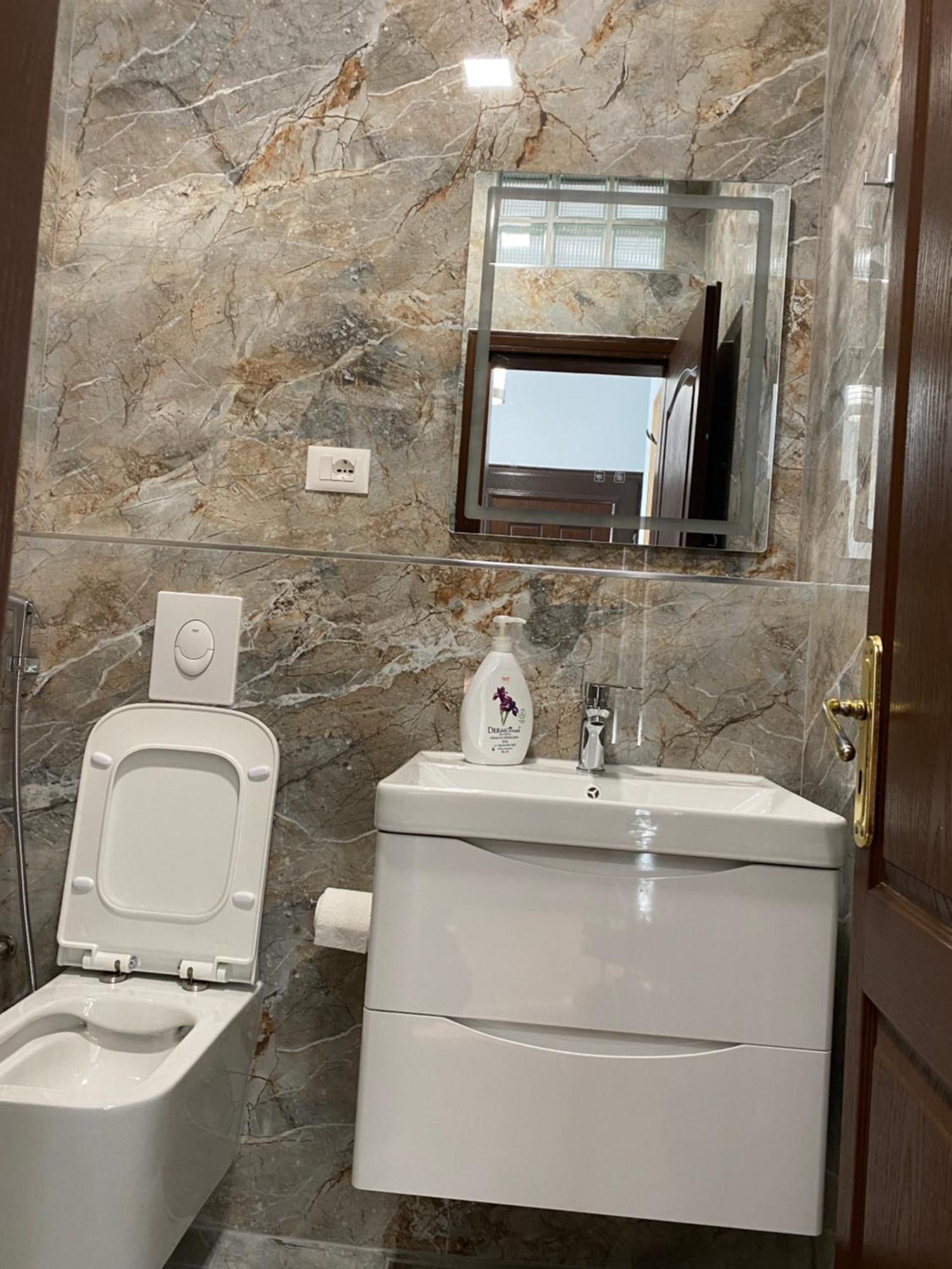Comfortable 2-Br For 4 Тирана Экстерьер фото